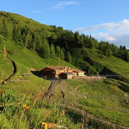 Cozy Near Ski Area In Groayarl Grossarl